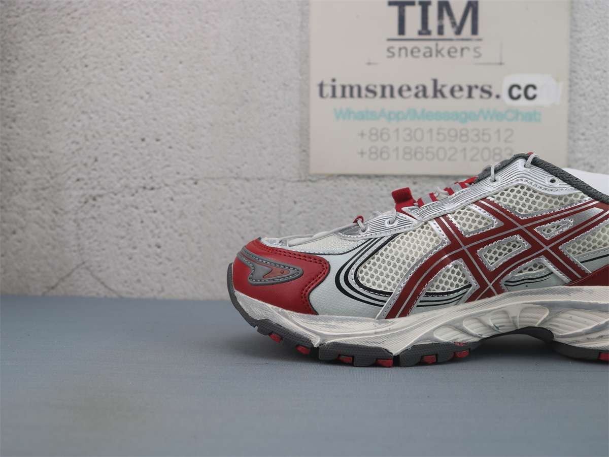 ASICS Gel Kahana TR V4 Red Silver 1203A585-100